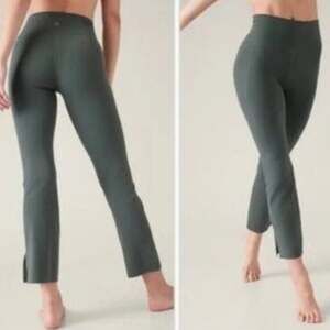 Athleta Transcend Stash Crop Straight Leg Pant in Aspen Olive